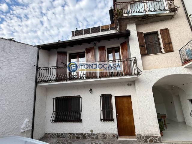 Casa indipendente in vendita a Manerba del Garda BS