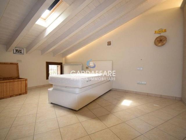 Casa indipendente in vendita a Manerba del Garda BS