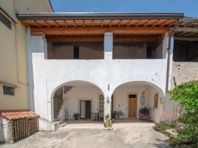 Casa indipendente in vendita a Manerba del Garda BS