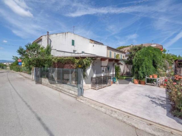 Casa indipendente in vendita a Manoppello, Manoppello Scalo