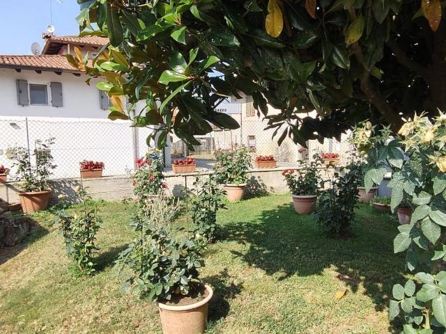 Casa indipendente in vendita a Manzano UD