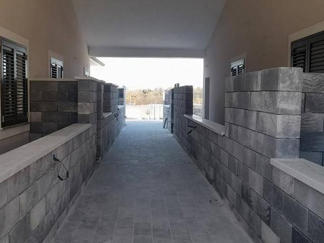 Casa indipendente in vendita a Manziana RM