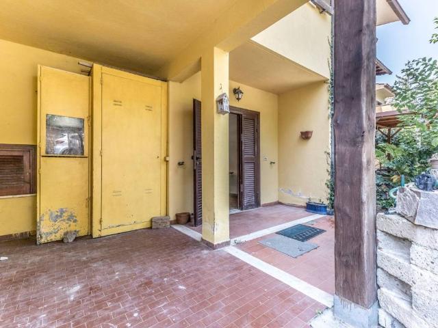 Casa indipendente in vendita a Manziana RM