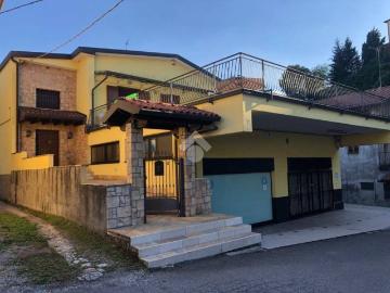 Casa indipendente in vendita a Mapello BG