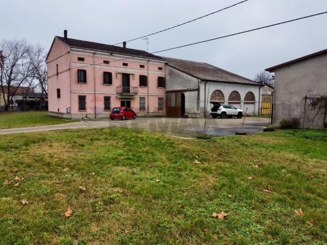 Casa indipendente in vendita a Marcaria MN