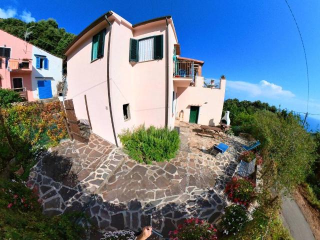 Casa indipendente in vendita a Marciana LI