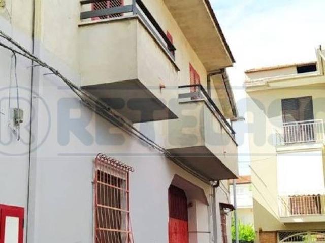 Casa indipendente in vendita a Marcianise CE