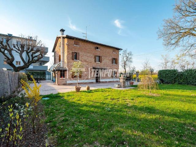 Villa in vendita a Maranello MO
