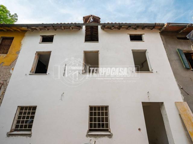Casa indipendente in vendita a Maranello