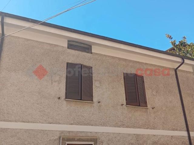 Casa indipendente in vendita a Marano Equo