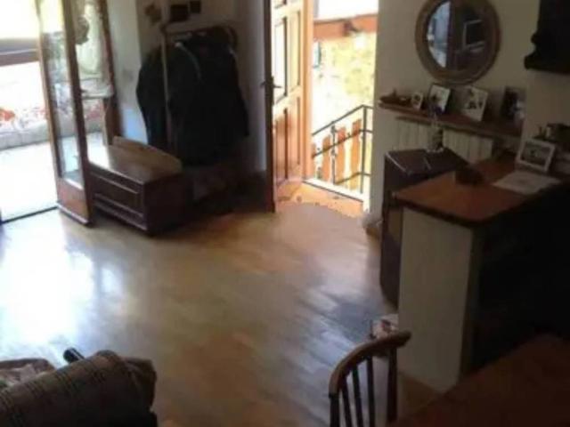 Casa indipendente in vendita a Margno LC