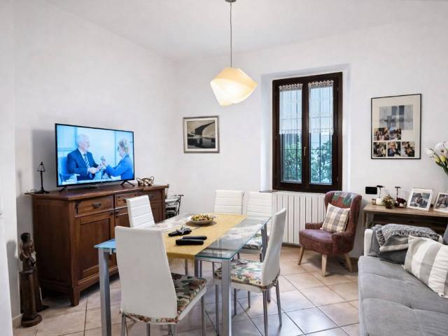 Casa indipendente in vendita a Mariano Comense CO
