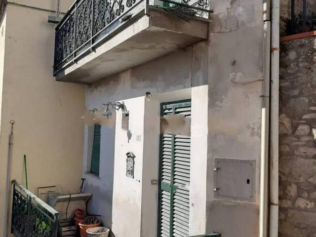 Casa indipendente in vendita a Marliana PT