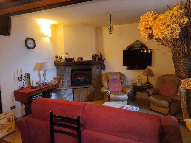 Casa indipendente in vendita a Marliana PT