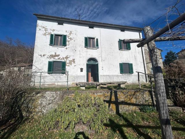 Casa indipendente in vendita a Marliana PT