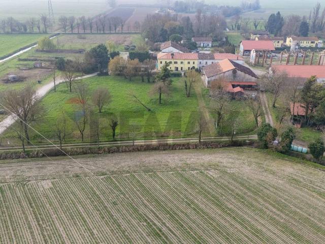 Casa indipendente in vendita a Marmirolo