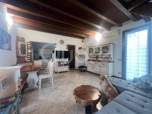 Casa indipendente in vendita a Martignacco vicolo Linda, 1, Nogaredo Di Prato