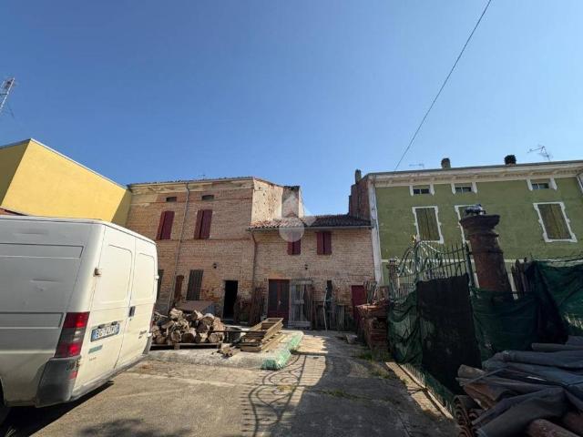 Casa indipendente in vendita a Martignana di Po CR
