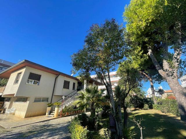 Casa indipendente in vendita a Martinsicuro TE