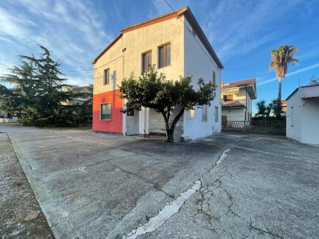 Casa indipendente in vendita a Martinsicuro TE