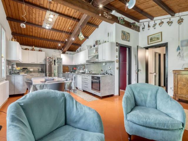 Casa indipendente in vendita a Marzabotto BO