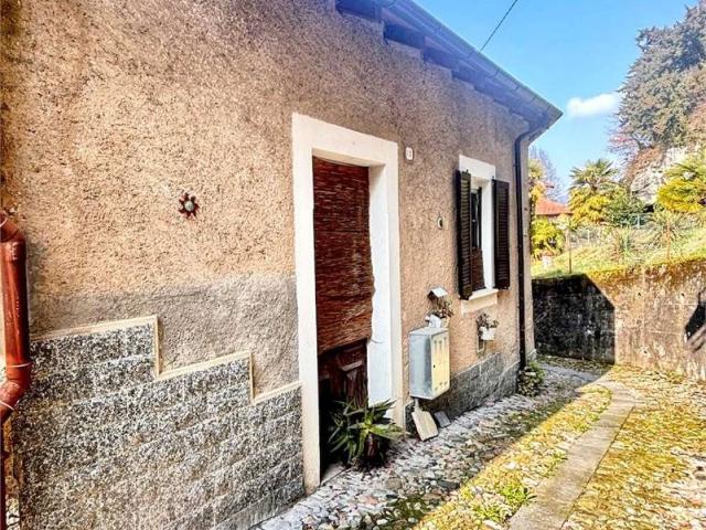 Casa indipendente in vendita a Masciago Primo VA