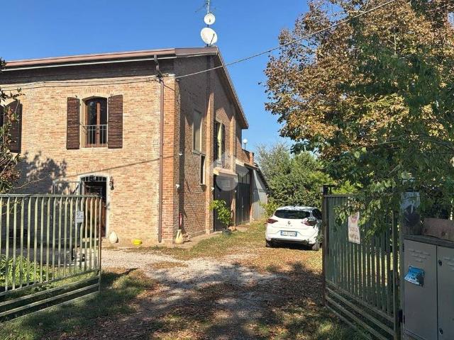 Casa indipendente in vendita a Masi Torello FE