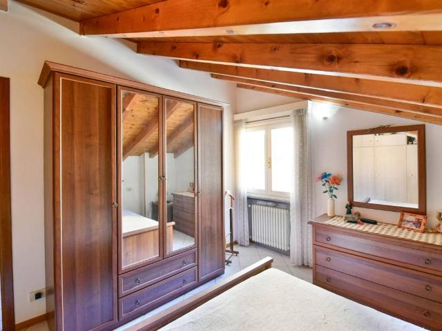 Casa indipendente in vendita a Maslianico CO