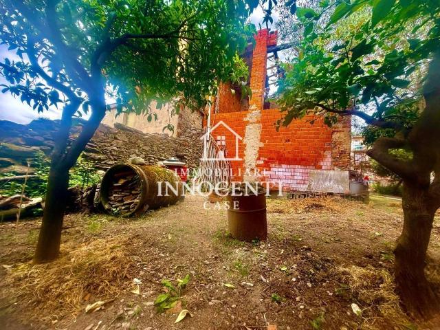 Casa indipendente in vendita a Massa
