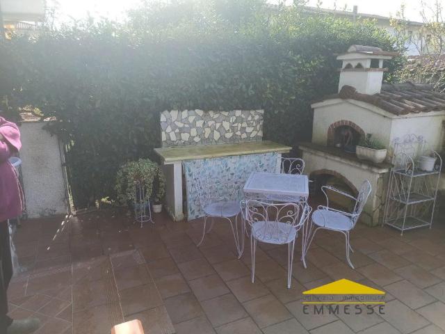 Casa indipendente in vendita a Massa