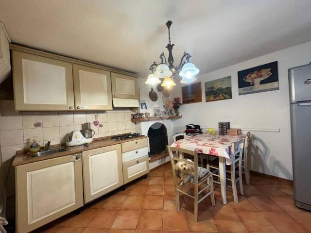Casa indipendente in vendita a Massa