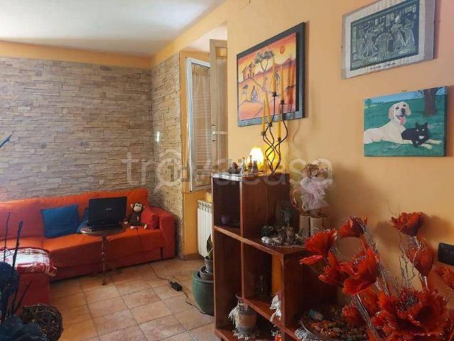 Casa indipendente in vendita a Massa, Castagnola