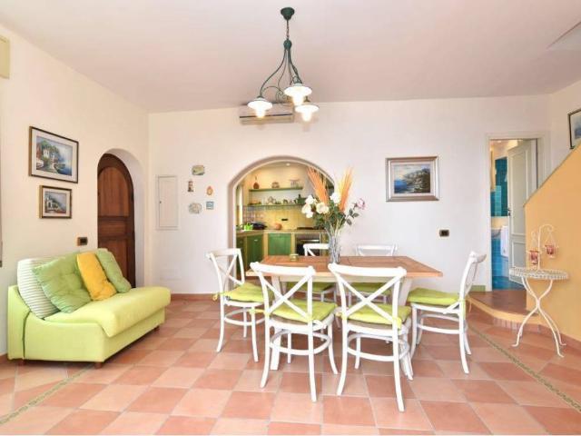 Casa indipendente in vendita a Massa Lubrense NA