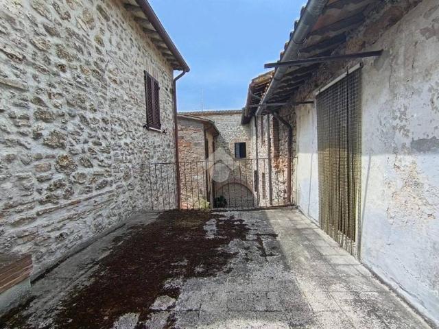 Casa indipendente in vendita a Massa Martana PG