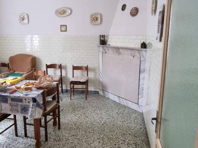 Casa indipendente in vendita a Massa MS