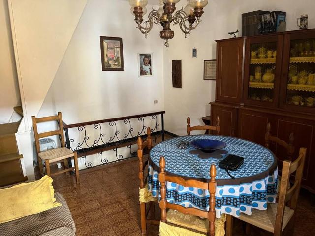 Casa indipendente in vendita a Massa MS