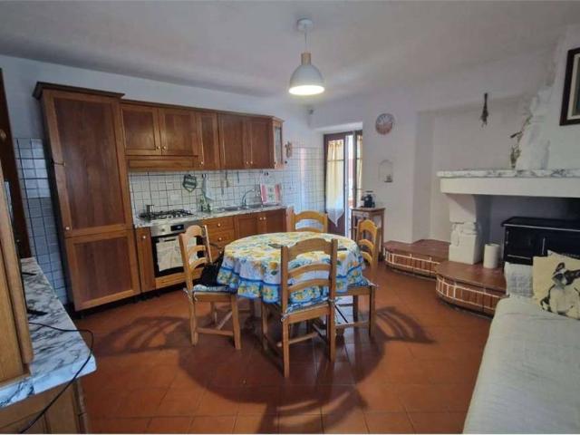 Casa indipendente in vendita a Massa MS