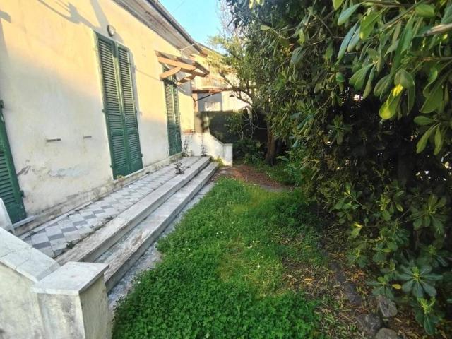 Casa indipendente in vendita a Massa MS