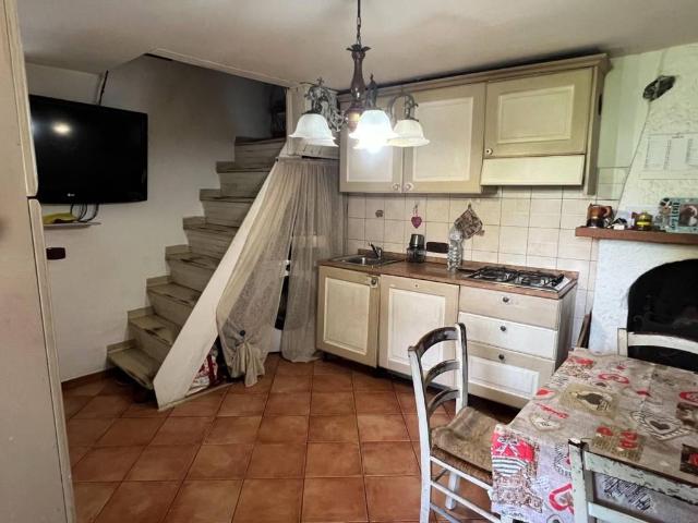 Casa indipendente in vendita a Massa MS