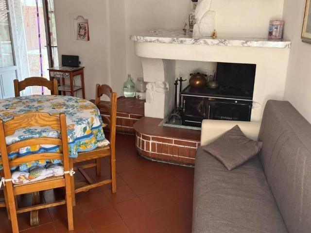 Casa indipendente in vendita a Massa MS