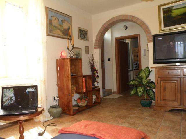 Casa indipendente in vendita a Massa MS