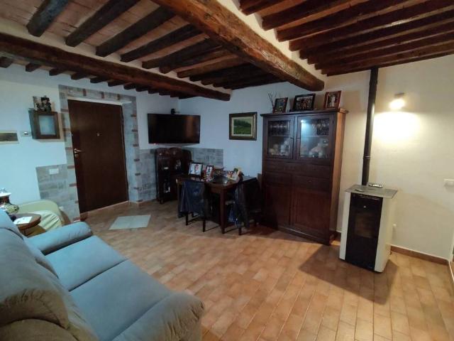 Casa indipendente in vendita a Massa MS