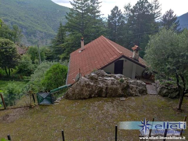 Casa indipendente in vendita a Massa MS