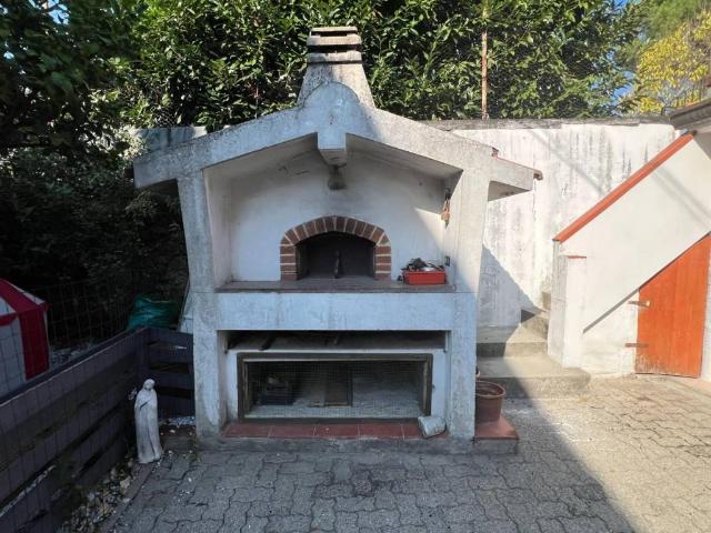 Casa indipendente in vendita a Massa MS