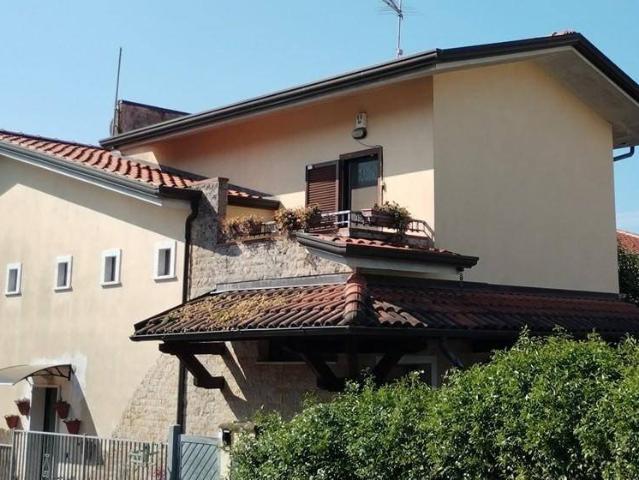 Casa indipendente in vendita a Massa MS
