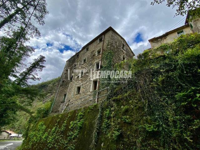 Casa indipendente in vendita a Massa MS