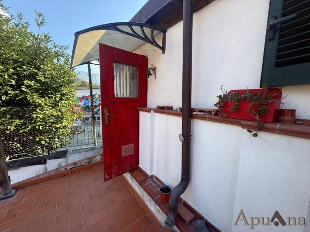 Casa indipendente in vendita a Massa MS