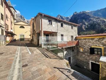Casa indipendente in vendita a Massa MS