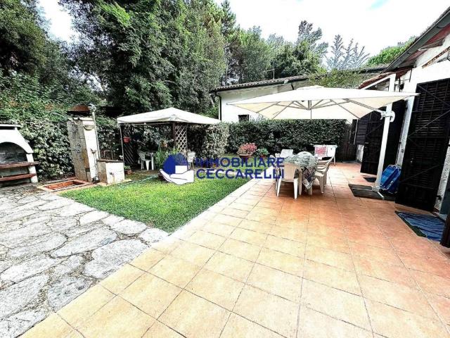 Casa indipendente in vendita a Massa MS