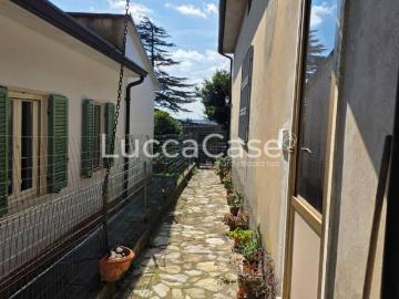 Casa indipendente in vendita a Massarosa LU